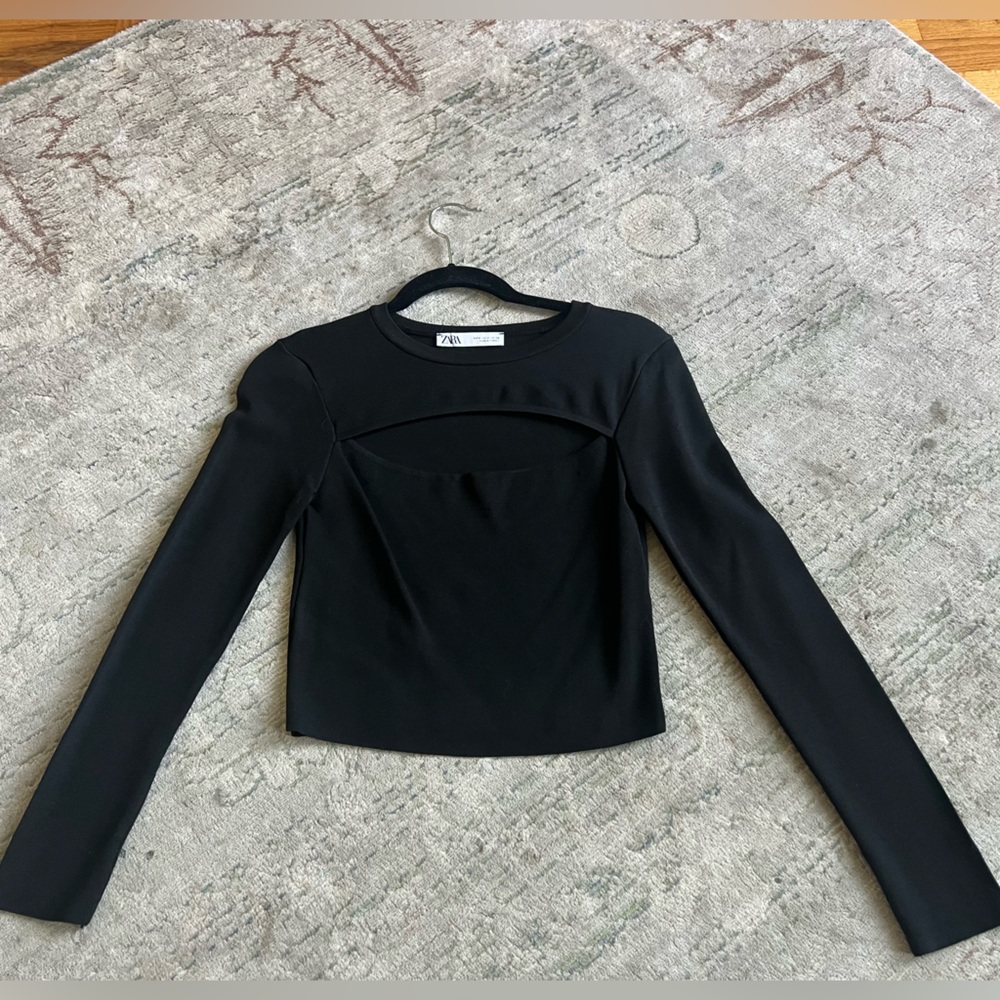 ZARA crop top with cut out